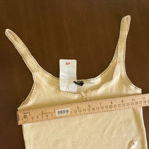 NWT Divided By H&M Everyday People Scallop Trim Yellow Tank Top Women's Size 4 ! - Picture 8 of 10